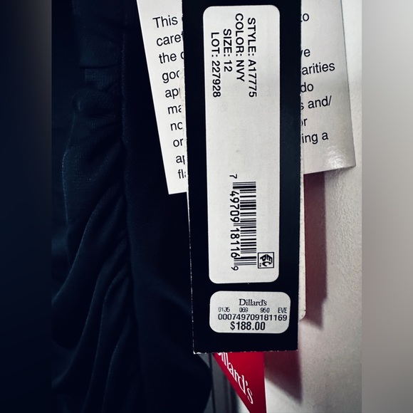 Brand new!  Betsy & Adam navy ruched embellished gown size 12 - Picture 3 of 8